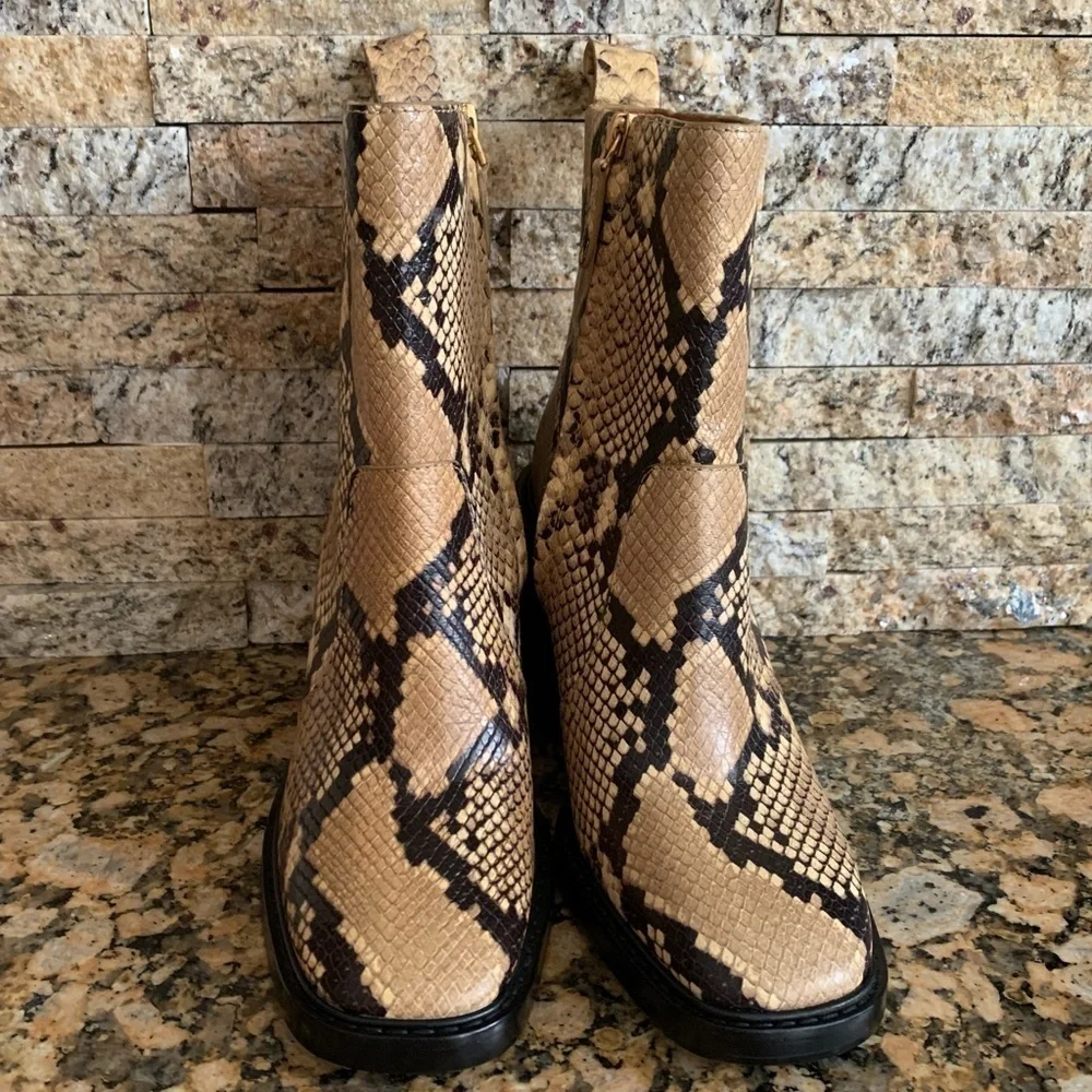 Tory Burch Heeled Ankle Boot Stamped Snake Printed Leather Pale Desert Roccia